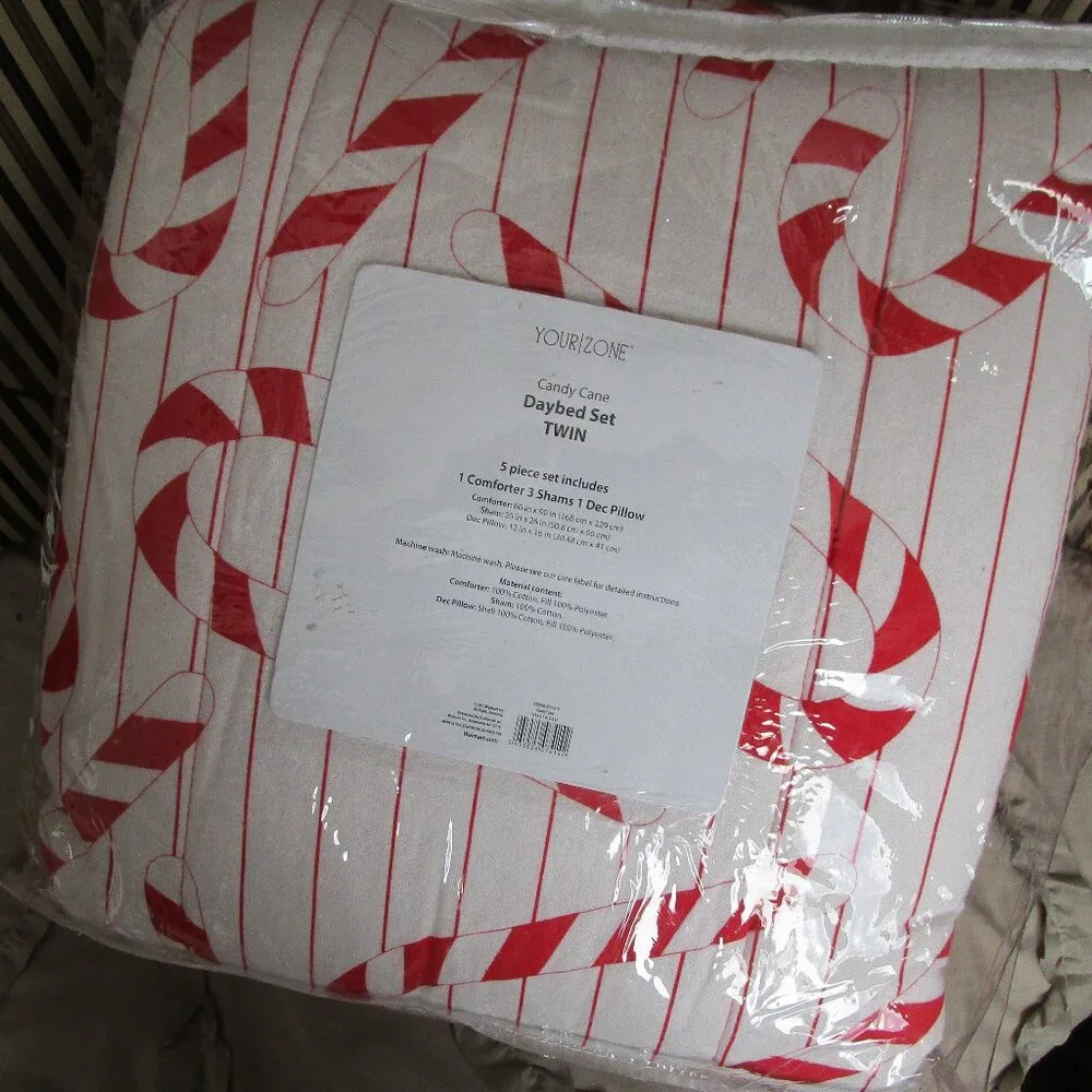 NWT 5 piece daybed comforter set